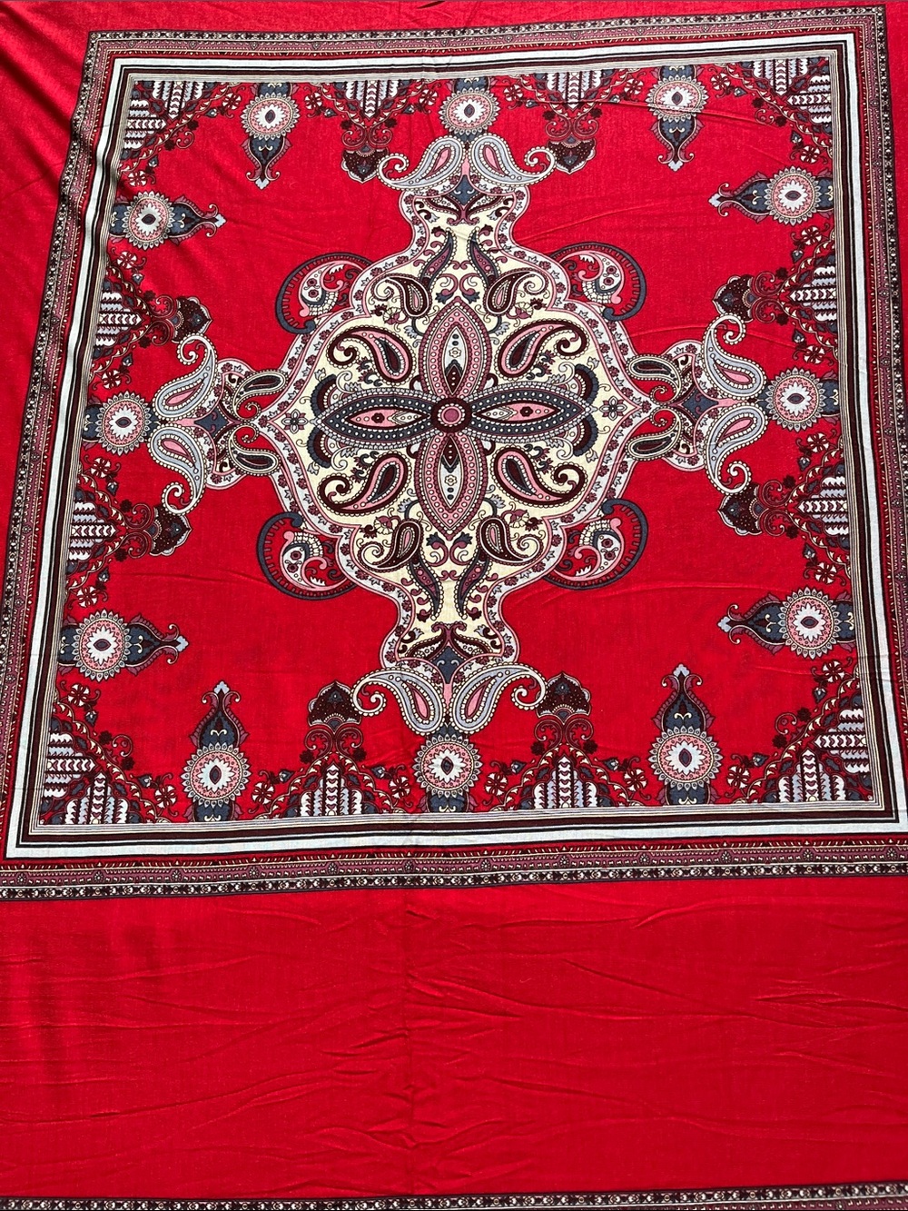 Vintage Red Paisley Medallion Tapestry Print Soft Stretch Fabric Panels 3 Yards - Picture 2 of 4